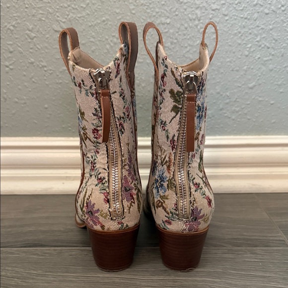 Floral Western Ankle Boots - Picture 4 of 6